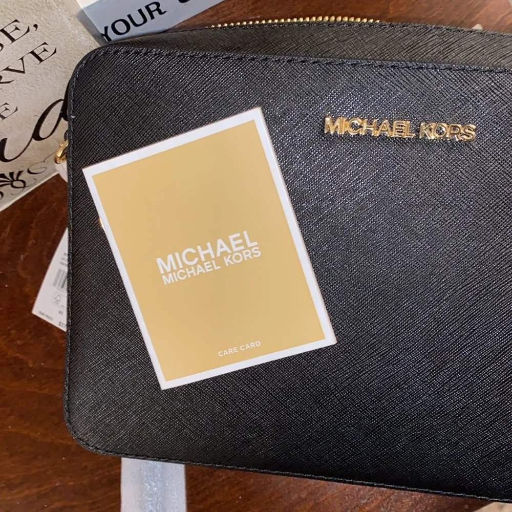 Michael Kors Jet Set Saffiano Leather Crossbody Bag in Black w Gold Hardware NWT